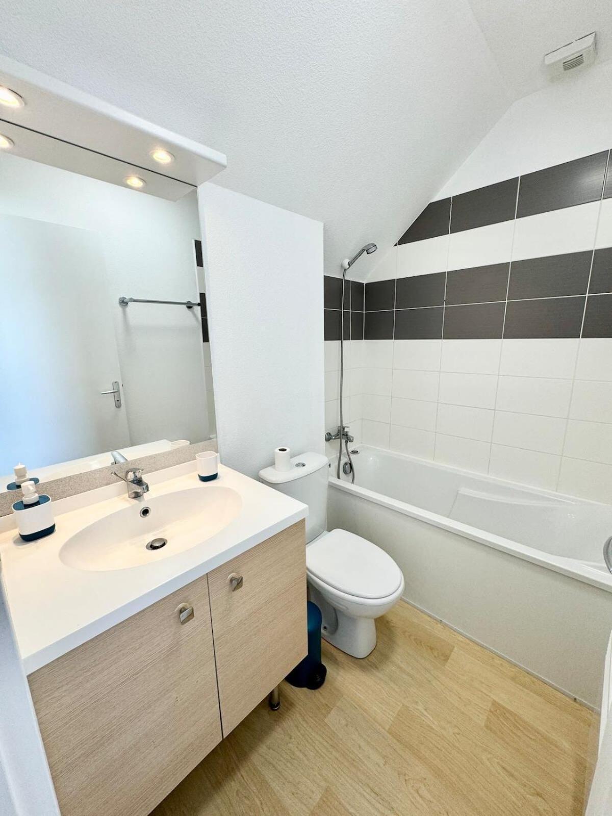 Maisonnette Tout Confort - Golf - Piscine Quéven Zewnętrze zdjęcie